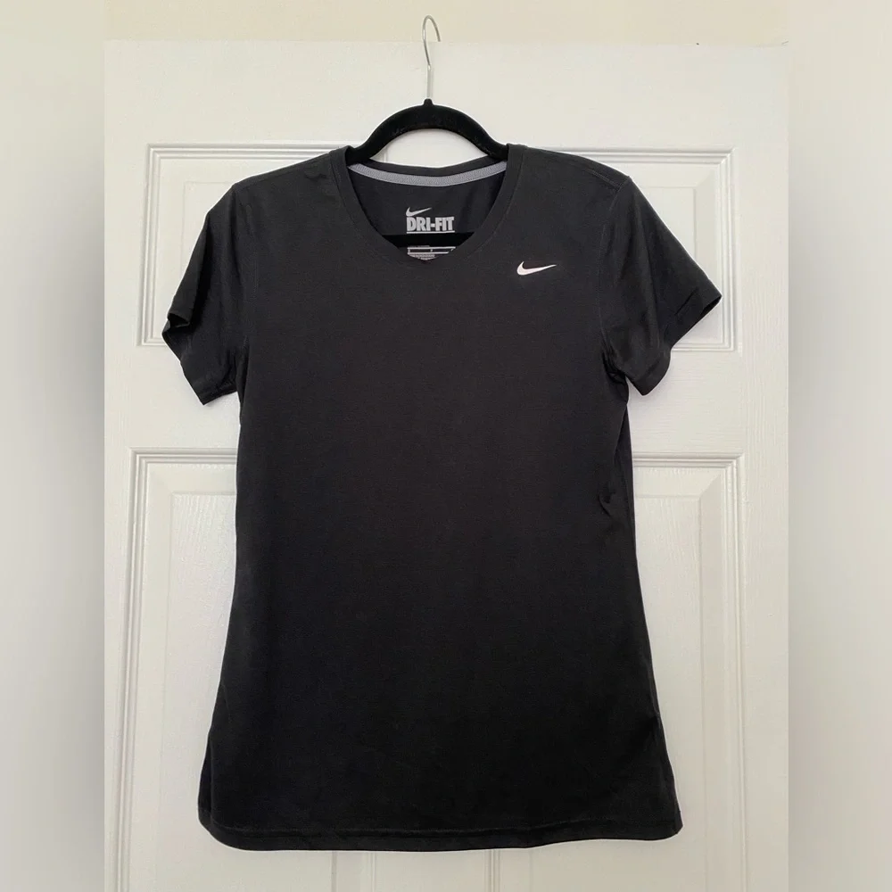 Nike Women’s Dri-Fit Athletic T-Shirt | Small | Black - Picture 1 of 5